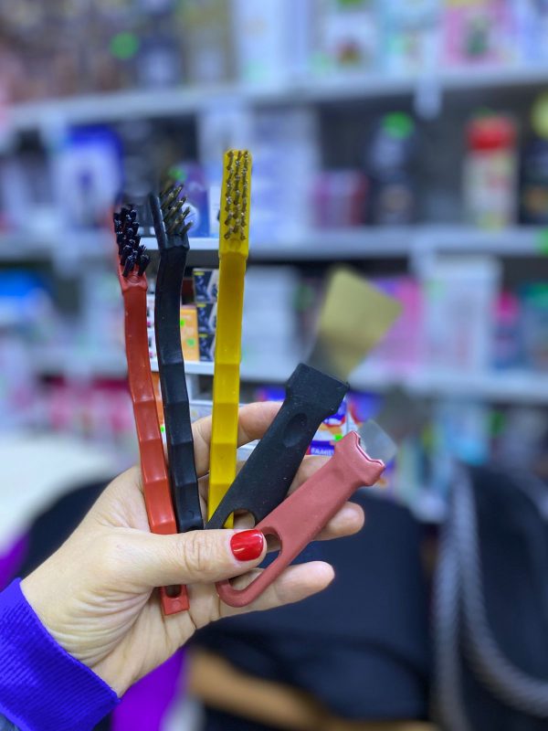 CEPILLOS DE LIMPIEZAS + ESPÁTULAS